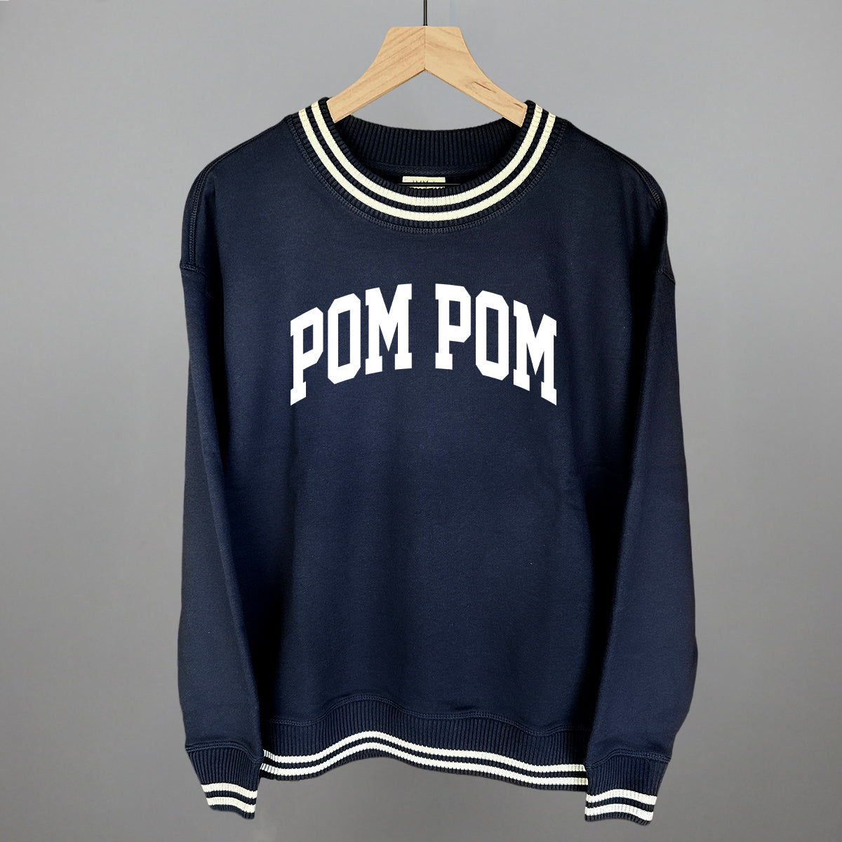 Pom Pom Arch